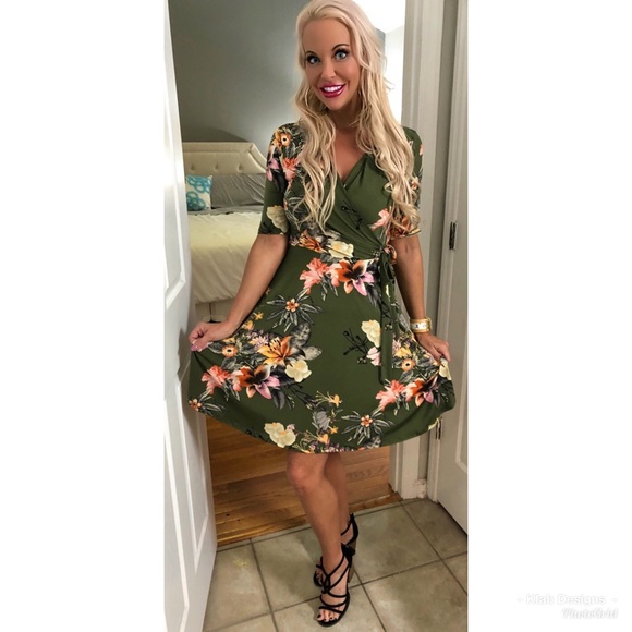 🥰LAST 1! Short Sleeve Olive Midi Wrap Dress! - Picture 2 of 4